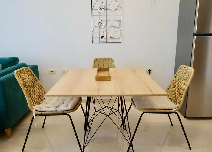 Serene One-bedroom Daire *